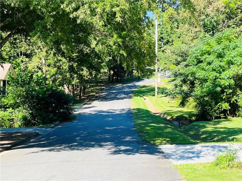 Property image 3 at 1016 Robinhood Lane, Kannapolis, NC 28081