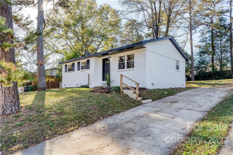 Property image 2 at 9323 Feldbank Drive, Charlotte, NC 28216