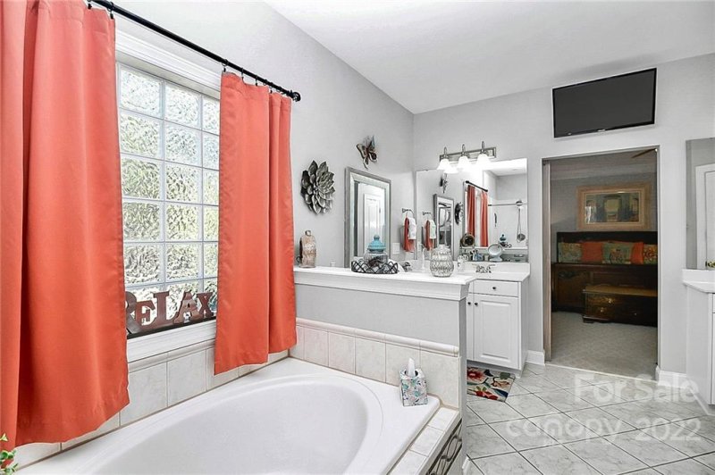 Property image 3 at 6322 Robin Hollow Drive, Mint Hill, NC 28227