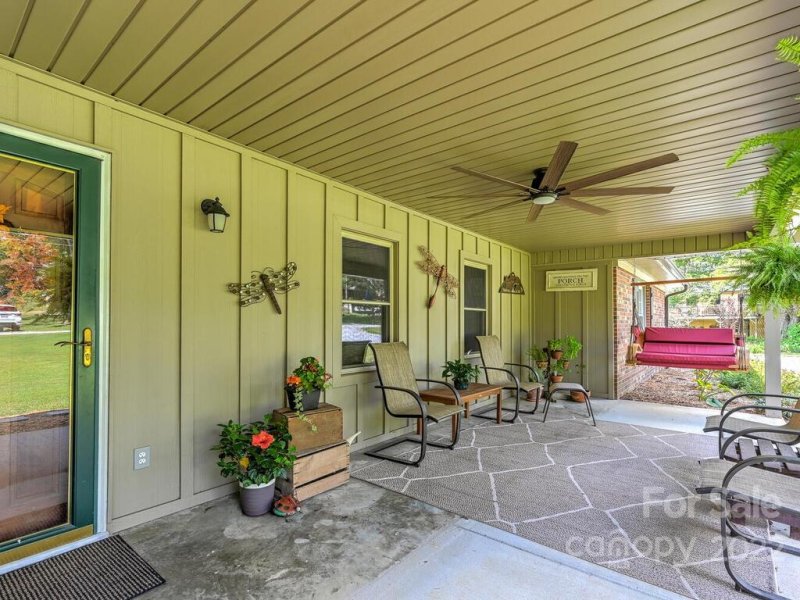 Property image 4 at 134 Moody Street, Hendersonville, NC 28739