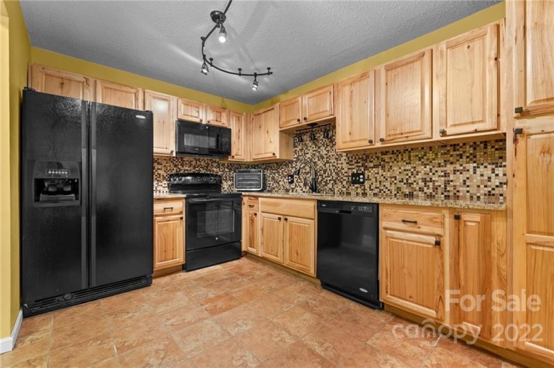 Property image 5 at 2504 Vineyard Boulevard, Asheville, NC 28805