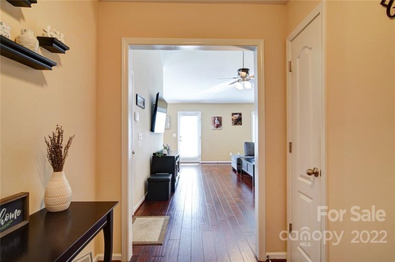 Property image 4 at 200 Jersey Boulevard, Dallas, NC 28034