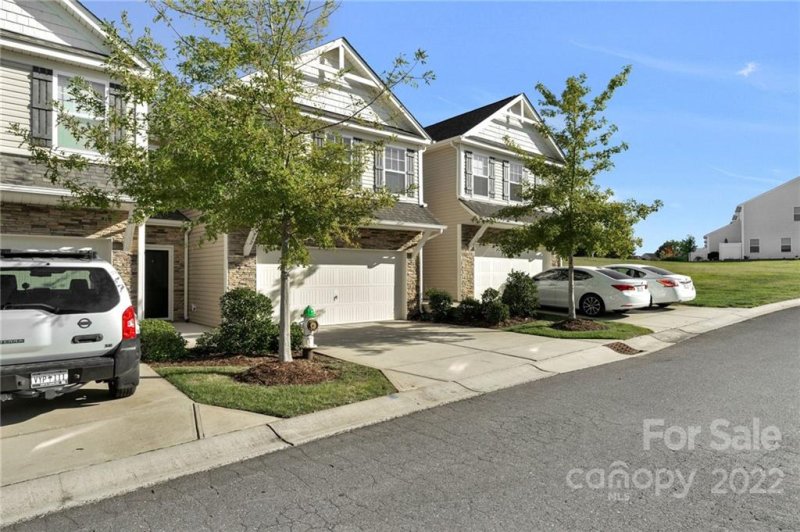 Property image 3 at 932 Summerlake Drive, Fort Mill, SC 29715