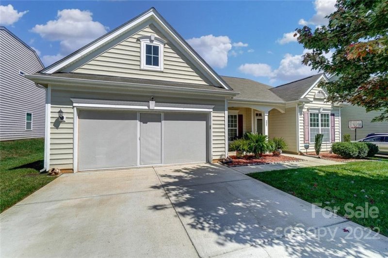 Property image 4 at 225 Margaret Hoffman Drive, Mount Holly, NC 28120