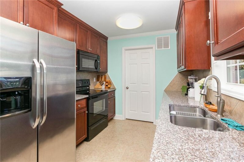 Property image 4 at 1114 Cason Street, Belmont, NC 28012