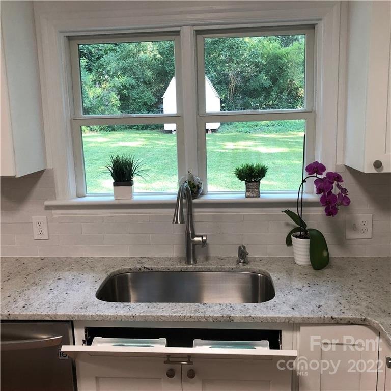 Property image 3 at 708 Fugate Avenue, Charlotte, NC 28205