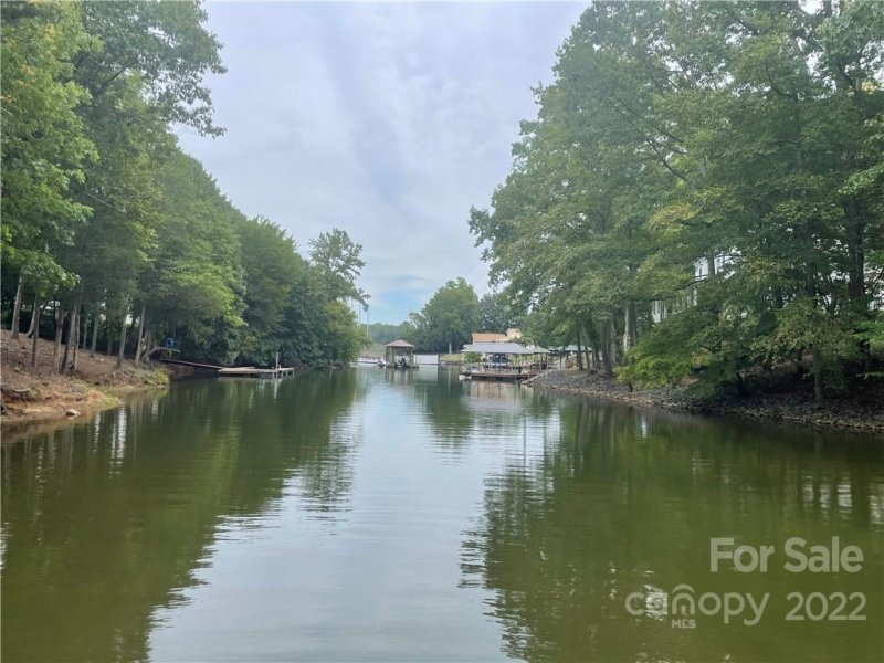 5163 Watersail Way