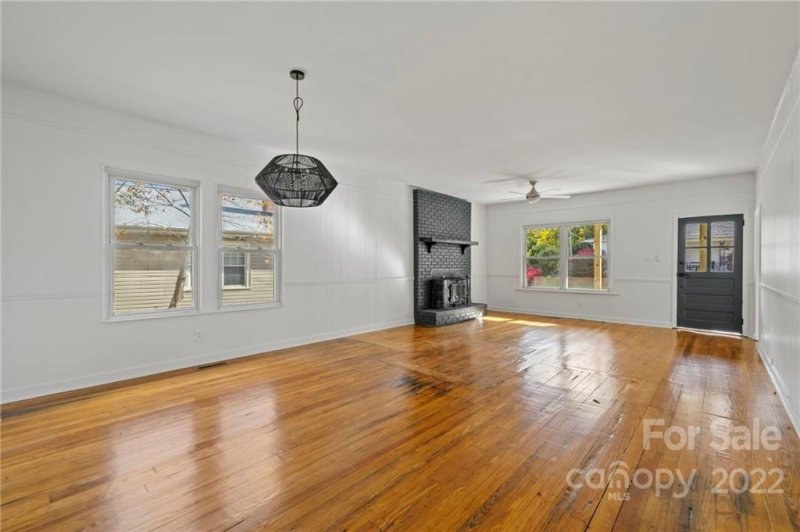 Property image 4 at 129 Edwards Avenue, Swannanoa, NC 28778