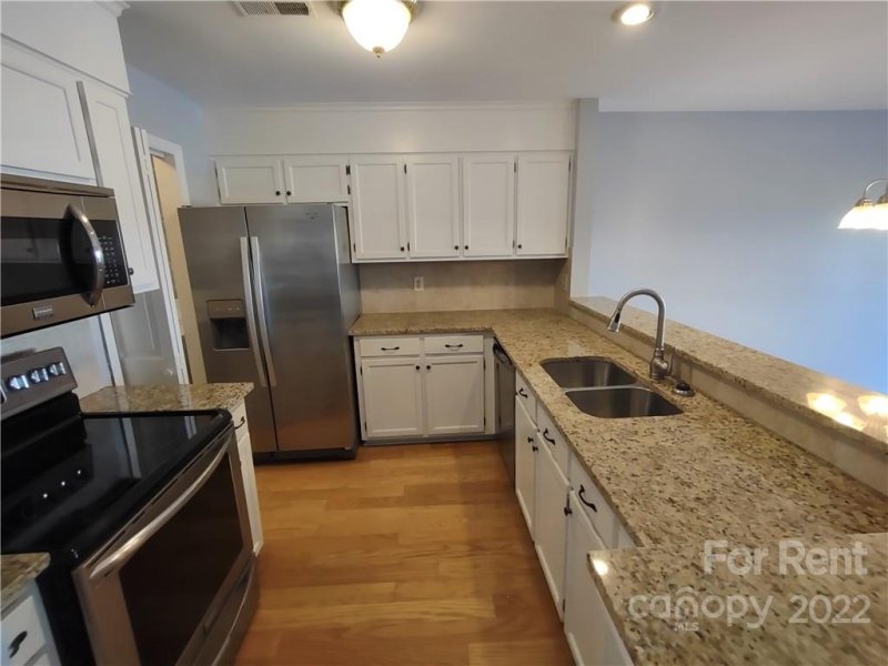 Property image 4 at 9041 J M Keynes Drive, Charlotte, NC 28262