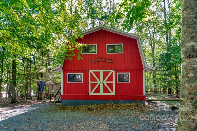 Property image 3 at 813 Pine Ridge Road, Beech Mountain, NC 28604