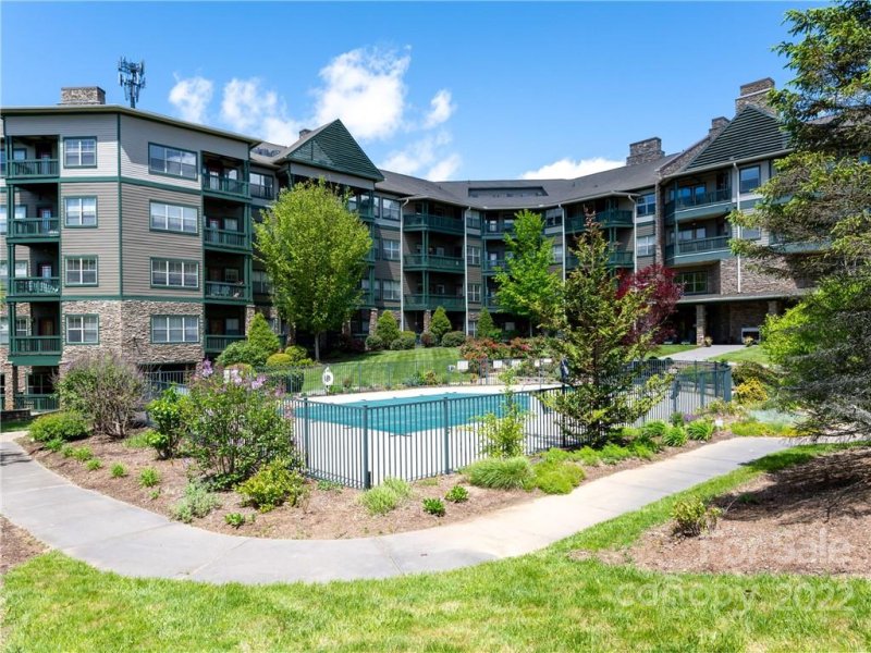 Property image 5 at 9 Kenilworth Knoll, Asheville, NC 28805