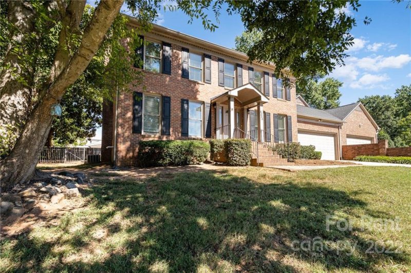 Property image 3 at 4355 Old Saybrook Court, Charlotte, NC 28211