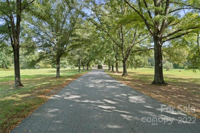 Property image 3 at 8516 Sleepy Hollow Road, Connelly Springs, NC 28612