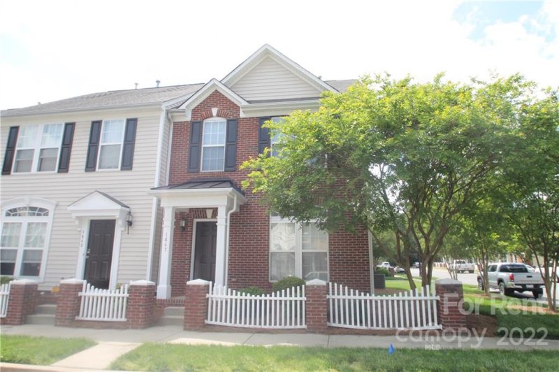 1647 Chamberside Drive