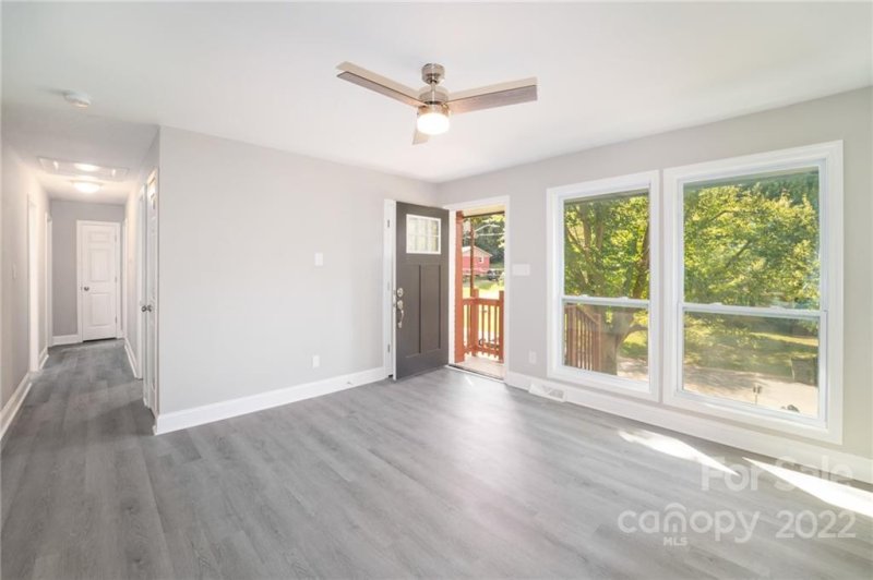 Property image 3 at 706 Dunbrook Lane, Charlotte, NC 28217