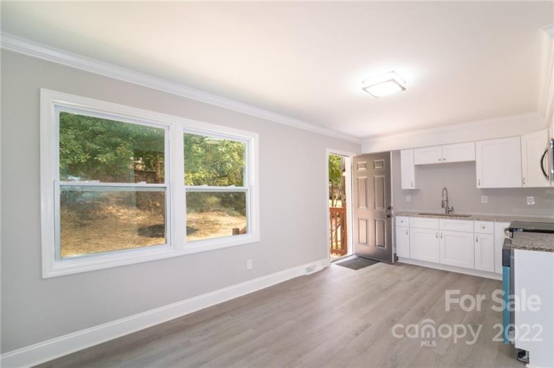 Property image 5 at 706 Dunbrook Lane, Charlotte, NC 28217