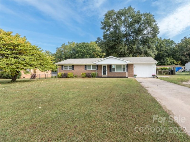 2614 Fairgreen Drive