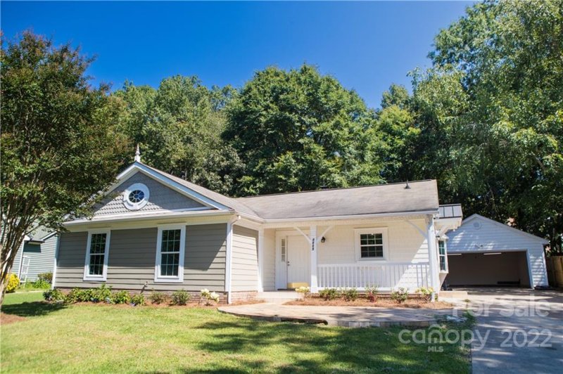 5215 Bellflower Lane