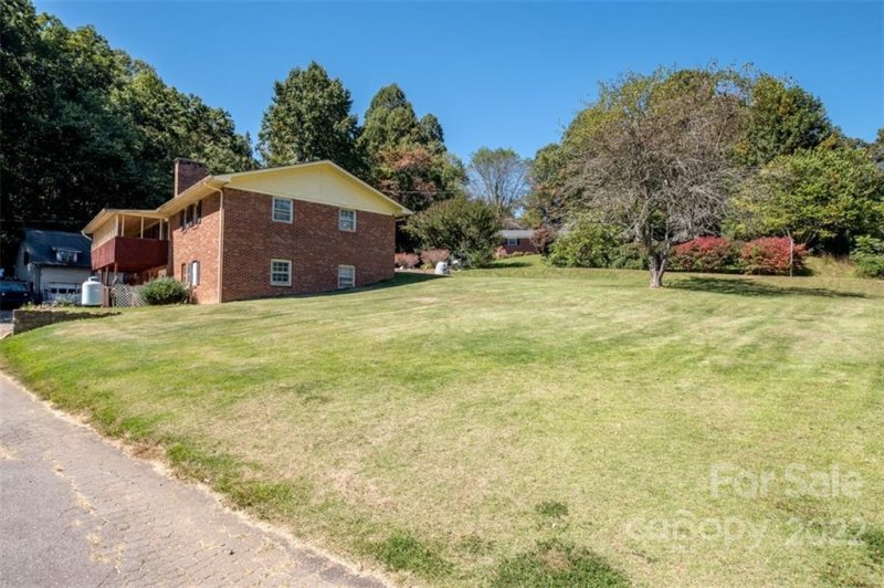 Property image 2 at 21 Barberry Heights Drive, Brevard, NC 28712