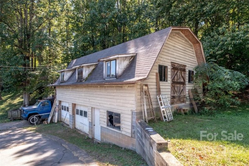 Property image 4 at 21 Barberry Heights Drive, Brevard, NC 28712