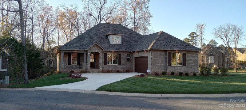 1586 Merrill Place