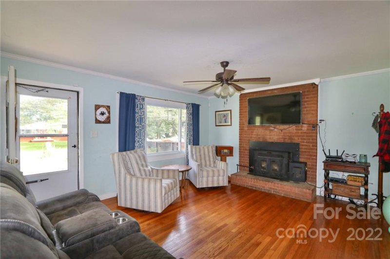 Property image 3 at 2021 Sandy Avenue, Statesville, NC 28625