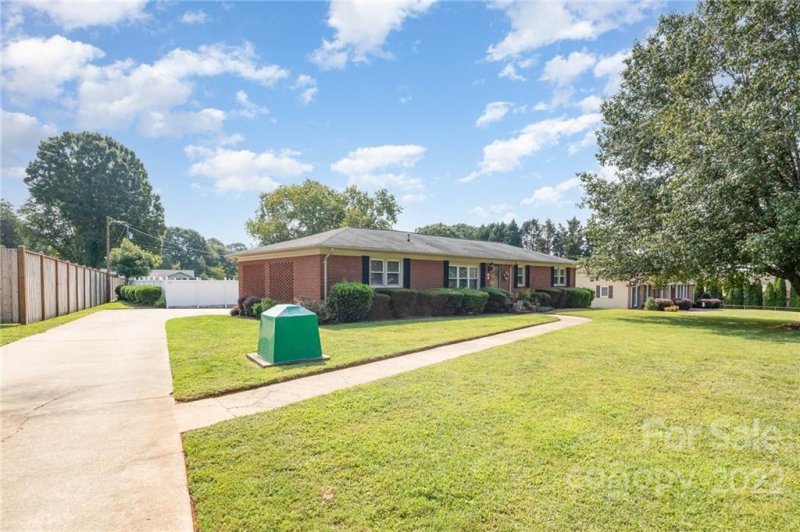 Property image 2 at 104 Helena Street, Mount Holly, NC 28120