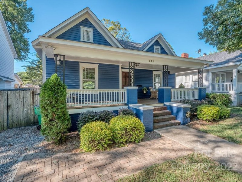 Property image 2 at 243 Keswick Avenue, Charlotte, NC 28206