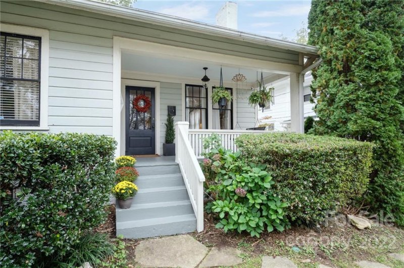 Property image 3 at 3 Clairmont Avenue, Asheville, NC 28804