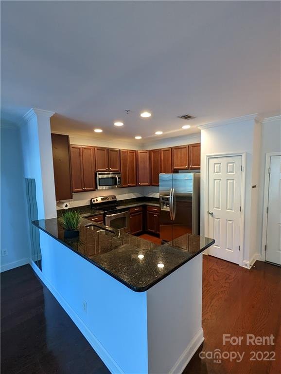 Property image 5 at 1000 E Woodlawn Road, Charlotte, NC 28209