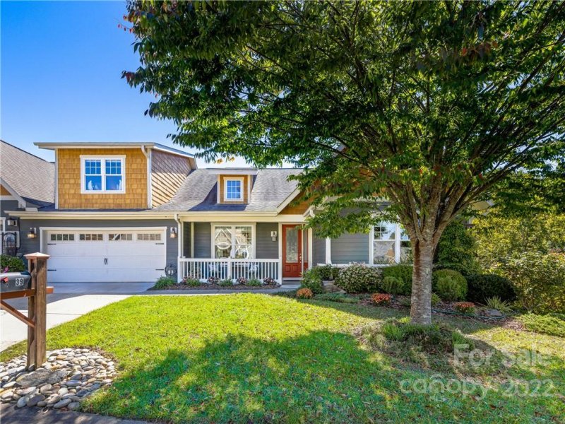 39 Creekside View Drive