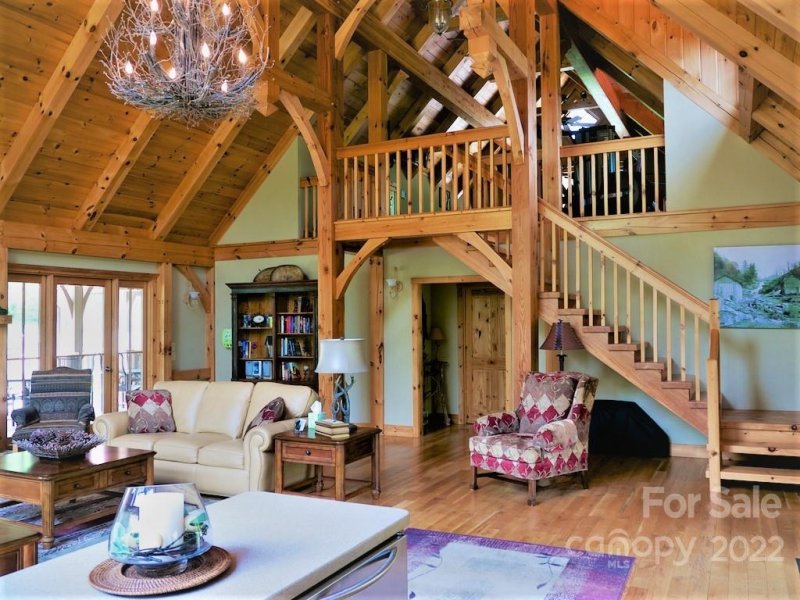 Property image 3 of 23 Overlook Park Drive in Oleta Falls, Hendersonville, NC 28792