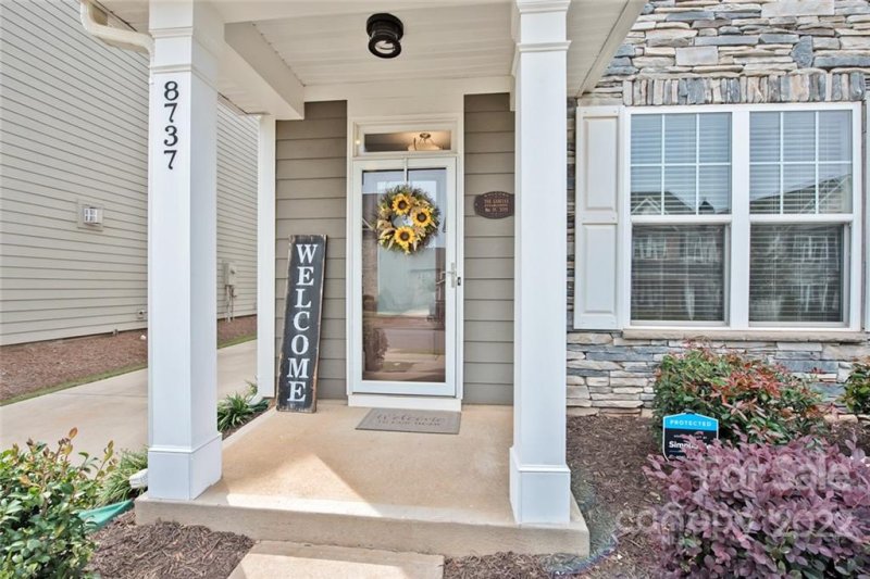 Property image 2 at 8737 Aspinwall Drive, Charlotte, NC 28216