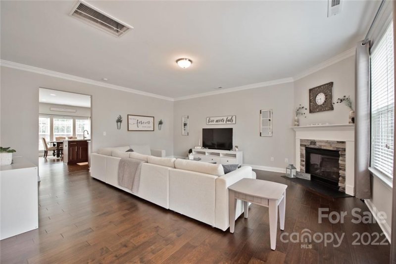 Property image 5 at 8737 Aspinwall Drive, Charlotte, NC 28216