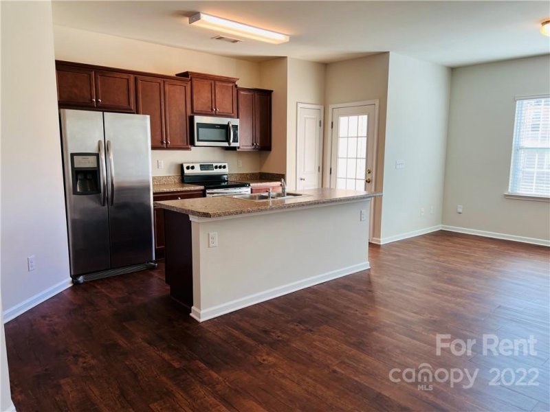 Property image 3 at 9121 Bradstreet Commons Way, Charlotte, NC 28215