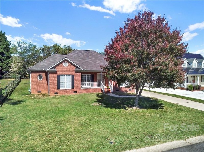 Property image 5 at 3644 Farm Lake Drive, Concord, NC 28027