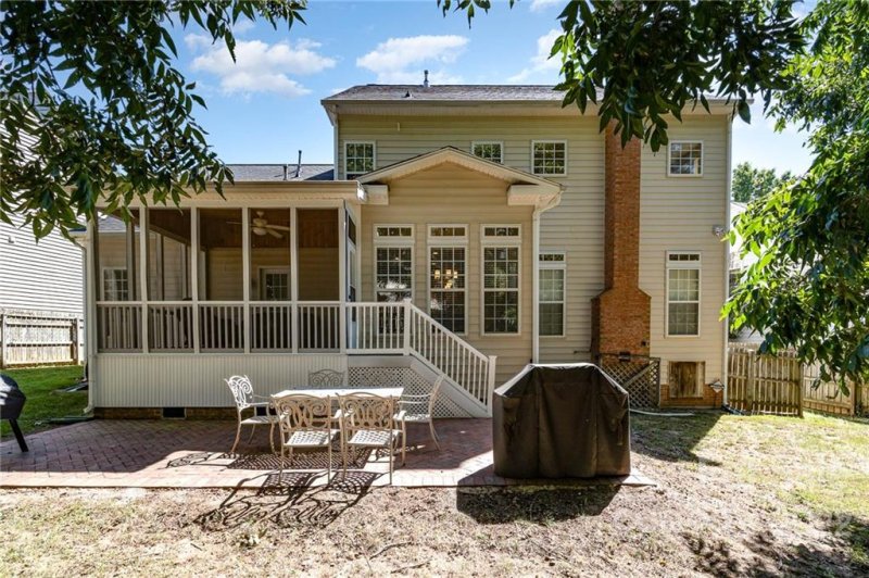 Property image 3 at 15540 Donnington Drive, Charlotte, NC 28277