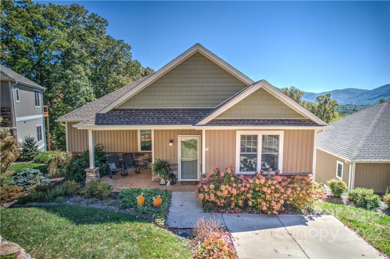 Property image 3 at 19 Village Overlook Loop, Swannanoa, NC 28778