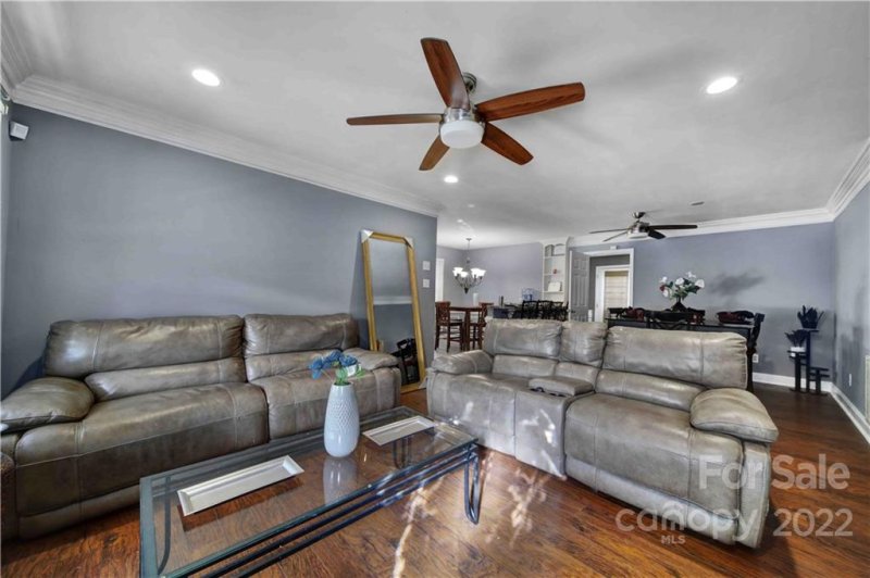 Property image 3 at 309 Catawba Circle, Matthews, NC 28104