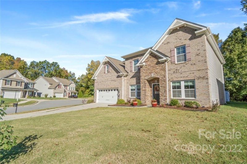 Property image 2 at 10168 Shanaclear Avenue, Concord, NC 28027