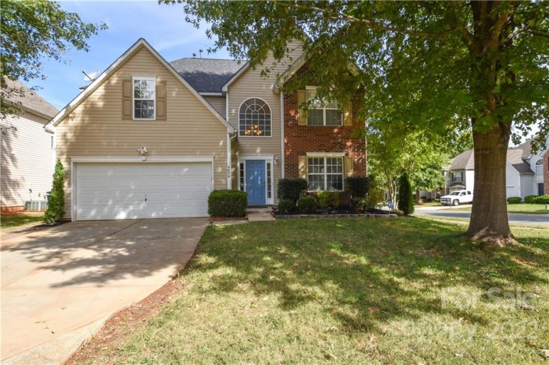 3639 Pauline Lane