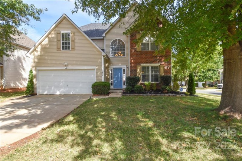 Property image 3 at 3639 Pauline Lane, Charlotte, NC 28216