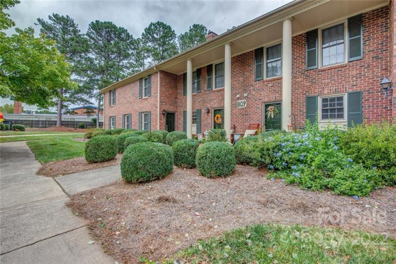 Property image 3 at 809 Jamestown Drive, Gastonia, NC 28056