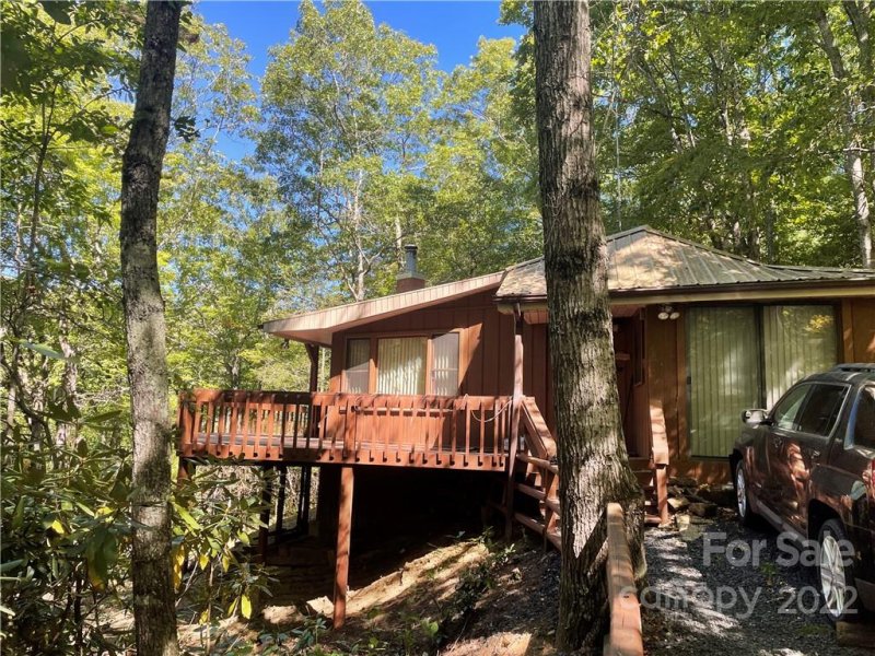 Property image 2 at 8 Bear Wallow Drive, Spruce Pine, NC 28777