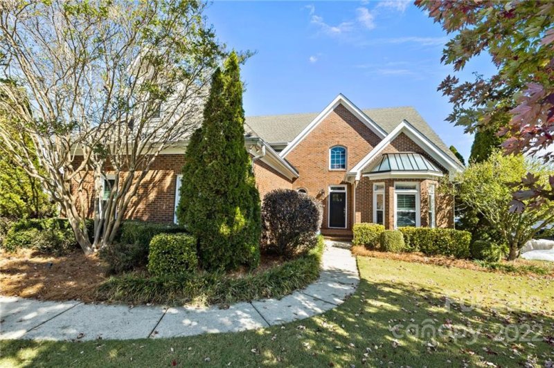166 Lake Point Drive
