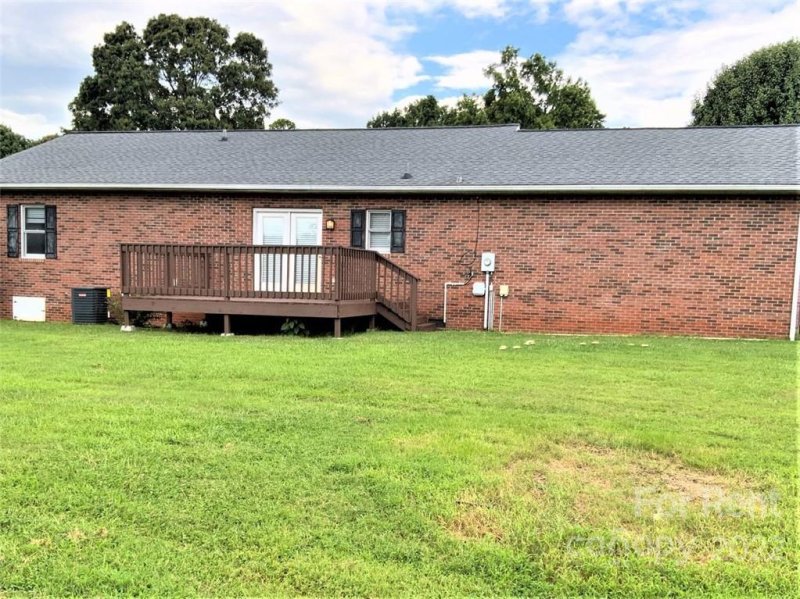 Property image 2 at 115 Doe Trail Lane, Statesville, NC 28625