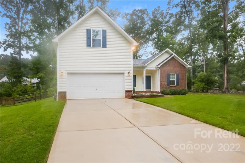 Property image 2 at 12129 Bronx Drive, Huntersville, NC 28078