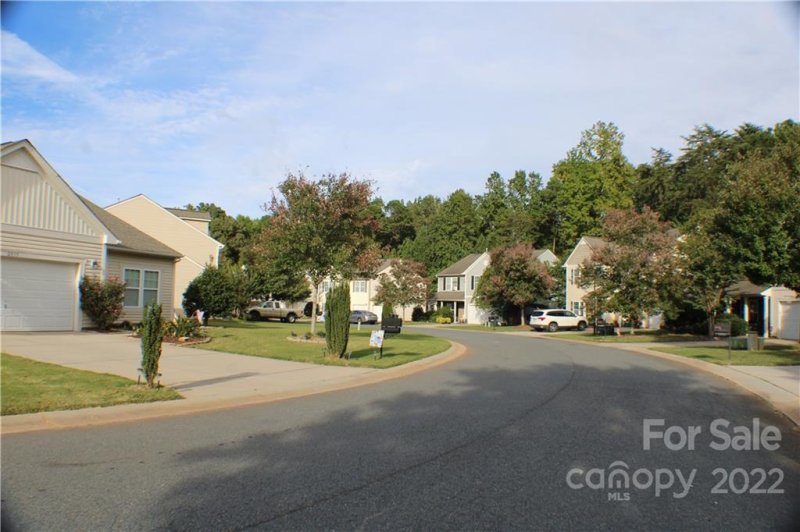 Property image 3 at 2032 Lake Vista Drive, Mount Holly, NC 28120