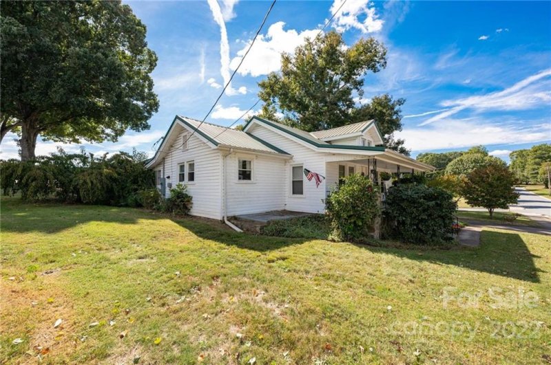 Property image 4 at 704 E Boyd Street, Maiden, NC 28650