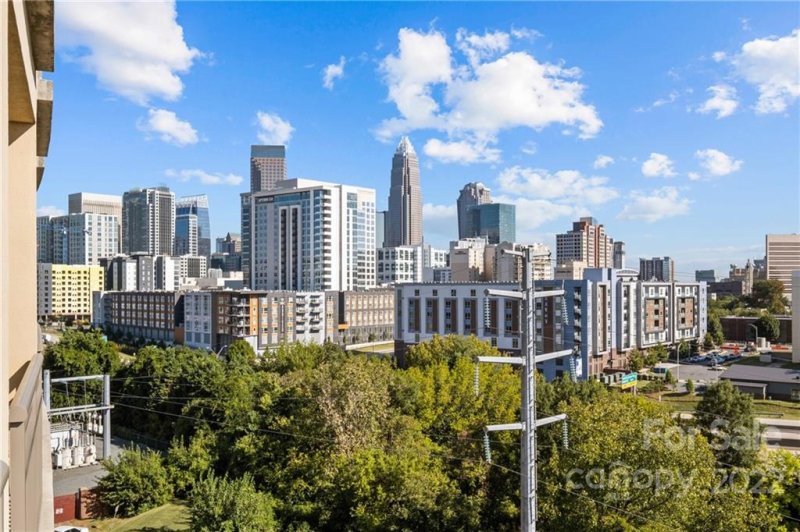 Property image 2 at 701 Royal Court, Charlotte, NC 28202
